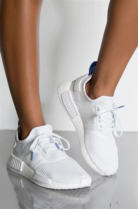 adidas sneaker dames wit|adidas nmd r1 white women's.